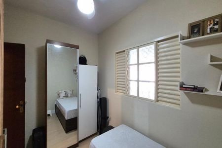 Casa à venda com 70m², 2 quartos e 2 vagasQuarto 1 