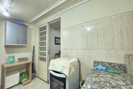 Casa à venda com 70m², 2 quartos e 2 vagasÁrea de Serviço