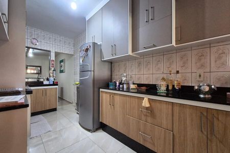 Casa à venda com 70m², 2 quartos e 2 vagasCozinha 