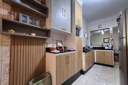 Casa à venda com 70m², 2 quartos e 2 vagasCozinha 