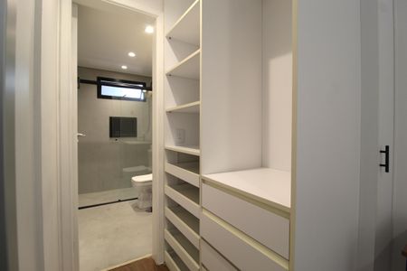 Closet da Suíte de apartamento à venda com 1 quarto, 40m² em Vila Olímpia, São Paulo