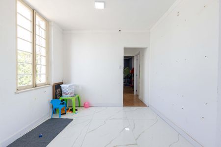 Apartamento à venda com 121m², 2 quartos e sem vagaSala