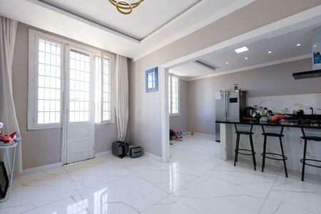 Sala de apartamento à venda com 2 quartos, 121m² em Floresta, Porto Alegre