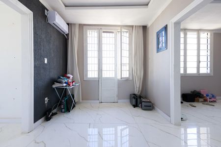 Sala de apartamento à venda com 2 quartos, 121m² em Floresta, Porto Alegre