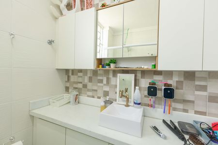 Apartamento à venda com 121m², 2 quartos e sem vagaBanheiro