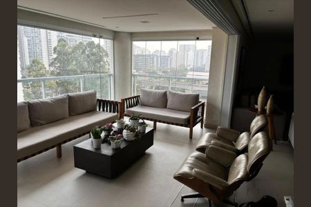 Apartamento à venda com 3 quartos, 258m² em Vila Cordeiro, São Paulo