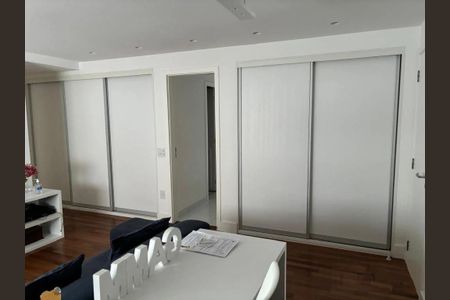 Apartamento à venda com 3 quartos, 258m² em Vila Cordeiro, São Paulo