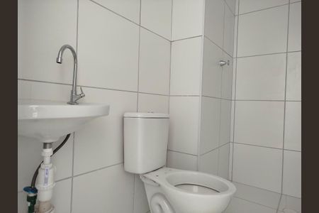 Banheiro de kitnet/studio para alugar com 1 quarto, 24m² em Tatuapé, São Paulo