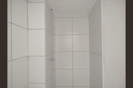 Banheiro de kitnet/studio para alugar com 1 quarto, 24m² em Tatuapé, São Paulo