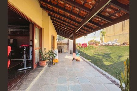 Casa de Condomínio à venda com 4 quartos, 325m² em Alphaville, Santana de Parnaíba