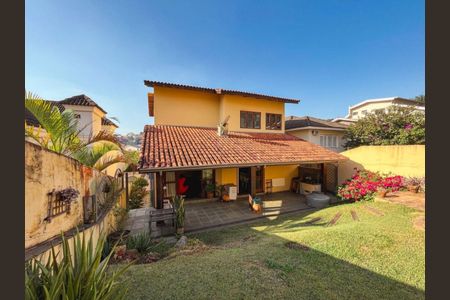 Casa de Condomínio à venda com 4 quartos, 325m² em Alphaville, Santana de Parnaíba