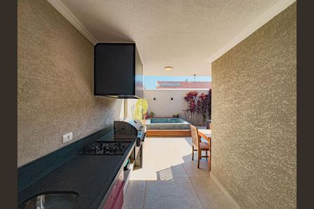 Casa de condomínio à venda com 180m², 3 quartos e 2 vagas