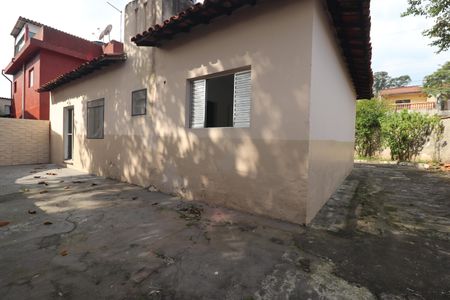 Casa à venda com 250m², 3 quartos e 6 vagasQuintal