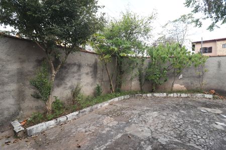 Casa à venda com 250m², 3 quartos e 6 vagasQuintal