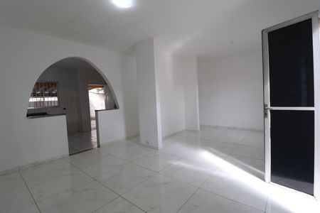 Sala de casa à venda com 3 quartos, 250m² em Parque Gerassi, Santo André