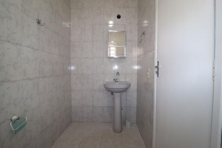 Casa à venda com 250m², 3 quartos e 6 vagasBanheiro Quarto 1 suíte