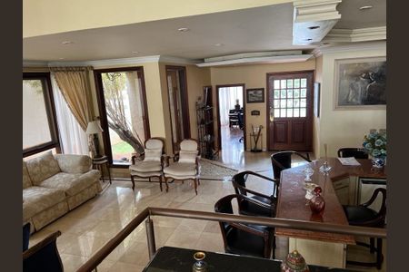 Casa à venda com 4 quartos, 550m² em Alphaville Residencial Zero, Barueri