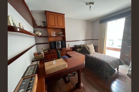 Casa à venda com 4 quartos, 550m² em Alphaville Residencial Zero, Barueri