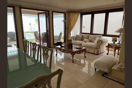 Casa à venda com 4 quartos, 550m² em Alphaville Residencial Zero, Barueri