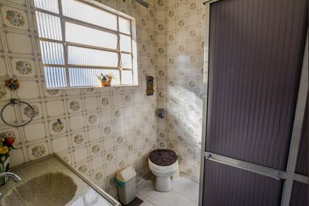 Casa à venda com 171m², 3 quartos e 3 vagas Casa à venda com 171m², 3 quartos e 3 vagasBanheiro Social