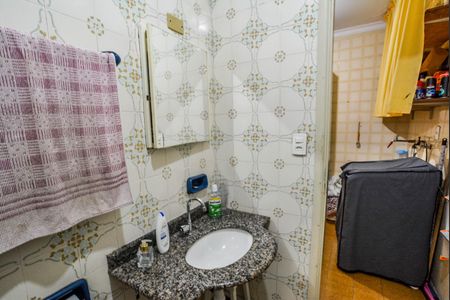 Casa à venda com 171m², 3 quartos e 3 vagas Casa à venda com 171m², 3 quartos e 3 vagasBanheiro