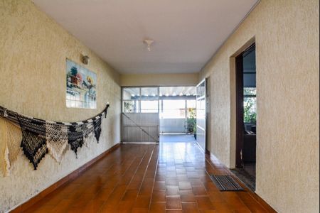 Quintal de casa à venda com 3 quartos, 171m² em Vila Scarpelli, Santo André