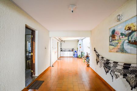 Quintal de casa à venda com 3 quartos, 171m² em Vila Scarpelli, Santo André