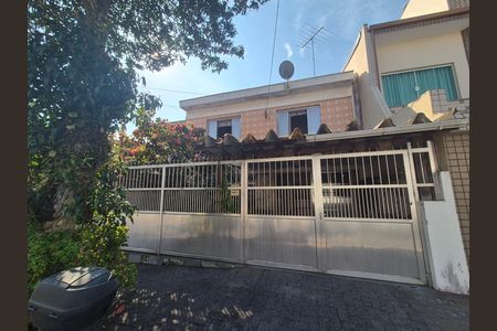 Fachada de casa à venda com 3 quartos, 171m² em Vila Scarpelli, Santo André