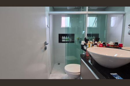Apartamento à venda com 108m², 2 quartos e 1 vagaBanheiro da suíte