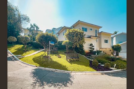 Casa para alugar com 419m², 4 quartos e 4 vagas