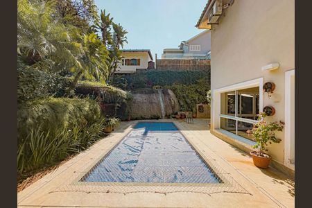 Casa para alugar com 419m², 4 quartos e 4 vagas