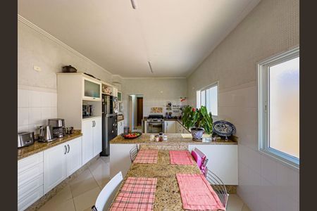 Casa para alugar com 419m², 4 quartos e 4 vagas
