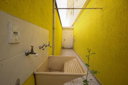 Casa à venda com 125m², 3 quartos e 2 vagasQuintal - Área de serviço 