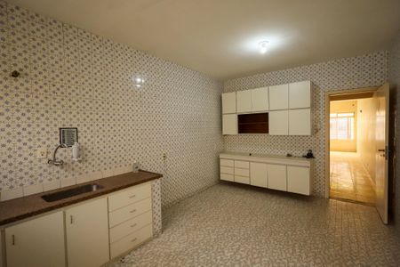 Casa à venda com 125m², 3 quartos e 2 vagasCozinha