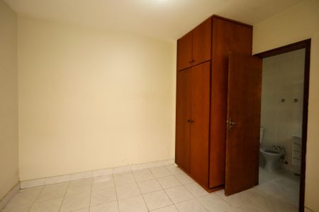 Casa à venda com 125m², 3 quartos e 2 vagasQuarto de serviço 