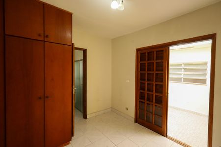 Casa à venda com 125m², 3 quartos e 2 vagasQuarto de serviço 