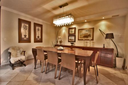 Casa de Condomínio à venda com 4 quartos, 450m² em Alphaville Residencial Um, Barueri