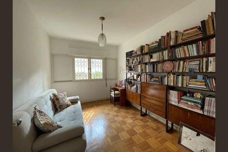 Casa à venda com 3 quartos, 210m² em Pacaembu, São Paulo