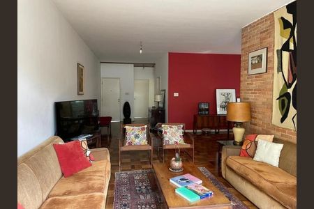 Casa à venda com 3 quartos, 210m² em Pacaembu, São Paulo