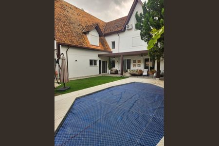 Casa à venda com 450m², 5 quartos e 4 vagas