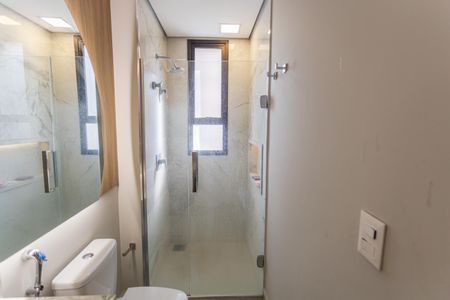 Banheiro Social de kitnet/studio para alugar com 1 quarto, 55m² em Funcionários, Belo Horizonte