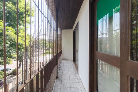 Sacada de casa à venda com 3 quartos, 195m² em Glória, Porto Alegre