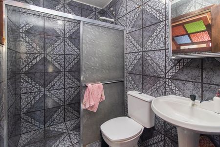 Casa à venda com 195m², 3 quartos e 2 vagasBanheiro