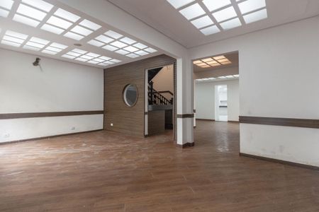 Casa à venda com 5 quartos, 500m² em Vila Buarque, São Paulo