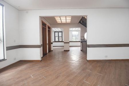 Casa à venda com 5 quartos, 500m² em Vila Buarque, São Paulo