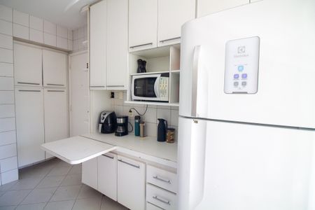 Apartamento para alugar com 90m², 3 quartos e 2 vagasCozinha