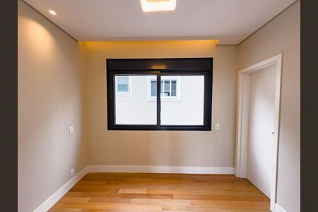 Casa de condomínio à venda com 430m², 4 quartos e 4 vagas