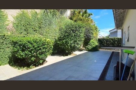 Casa de Condomínio à venda com 3 quartos, 263m² em Alphaville, Santana de Parnaíba