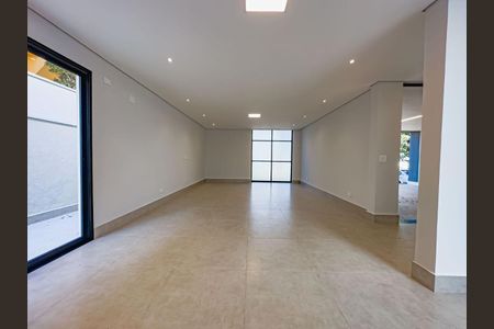 Casa de Condomínio à venda com 3 quartos, 200m² em Residencial Cinco (Alphaville), Santana de Parnaíba