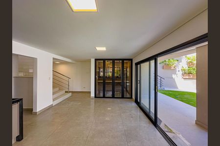 Casa de Condomínio à venda com 4 quartos, 640m² em Alphaville, Santana de Parnaíba